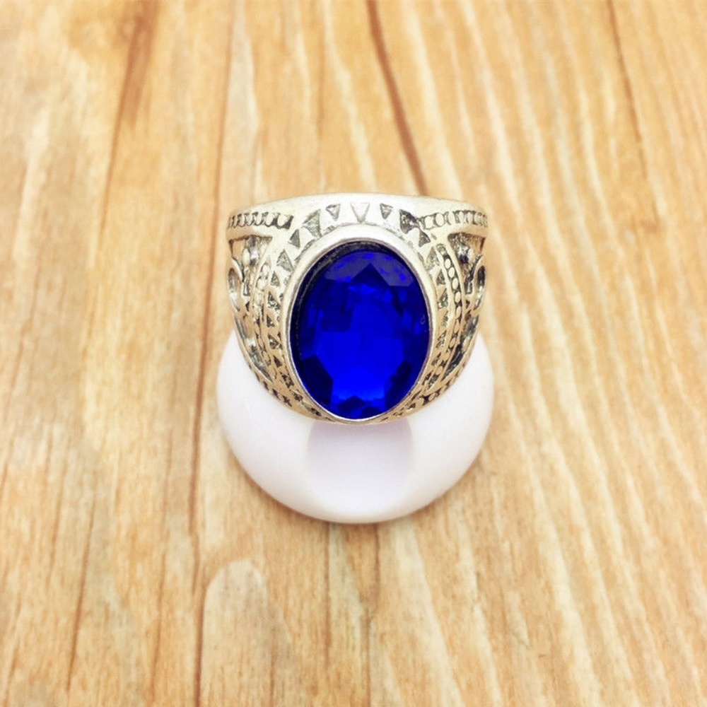 New Antiqued Blue Jewelled Ring